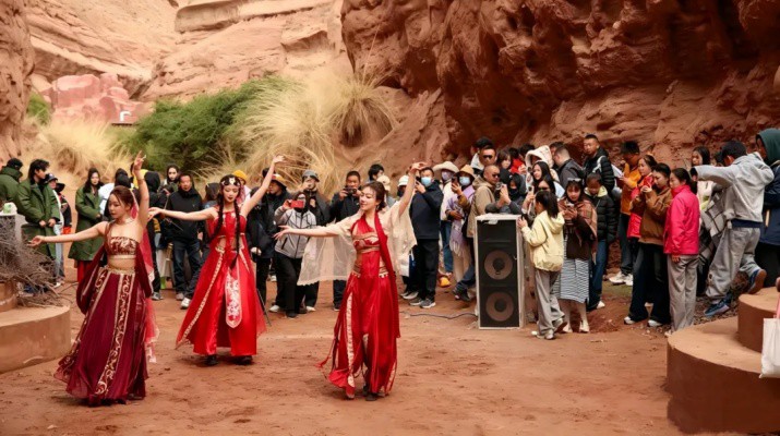 多點(diǎn)開(kāi)花，“燃”動(dòng)五一丨甘肅文旅集團(tuán)旗下景區(qū)、酒店人氣高漲